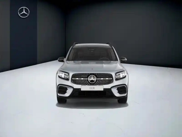 Mercedes Glb 200 d amg line — photo 8