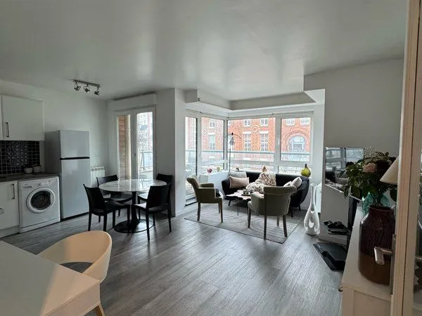 Appartement T2 de charme - 44 m² - Lille centre / à 2 min des gares - 2 terrasses - Parking en optio