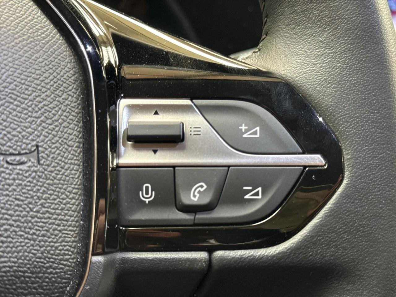 Peugeot 308 1.5 bluehdi 130ch s&s allure eat8 — photo 14
