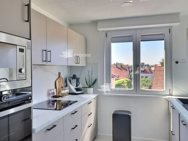 EN EXCLUSIVITE Appartement 4 pièces, refait à neuf , proche Tram