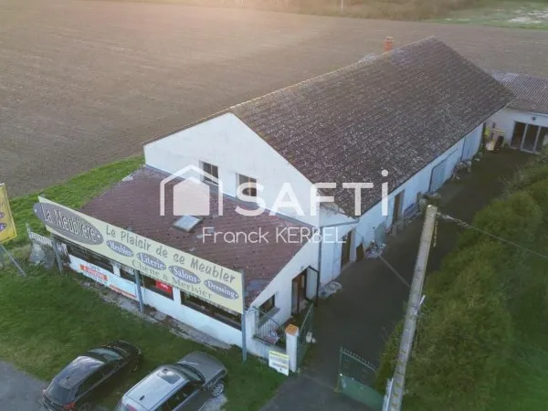 Bâtiment à usage commercial.