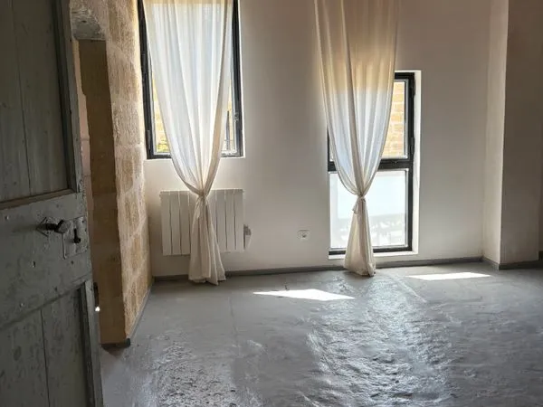 à louer - maison de ville avec extérieur