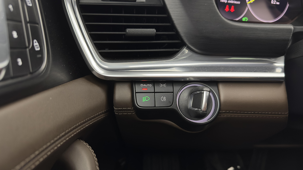 Porsche Panamera 4 V6 2.9L 462 Hybrid — photo 13