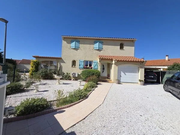 Villa 4 faces,6 pièces,sans travaux,quartier résidentiel .