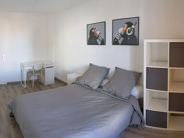 Chambre 4 pièces 70 m²