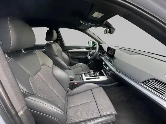 Audi Q5 55 tfsie 367 s tronic 7 quattro — photo 11