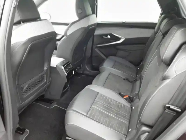 Peugeot 5008 hybrid 145 e-dcs6 — photo 12