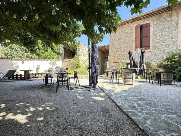 Local commercial 149 m²