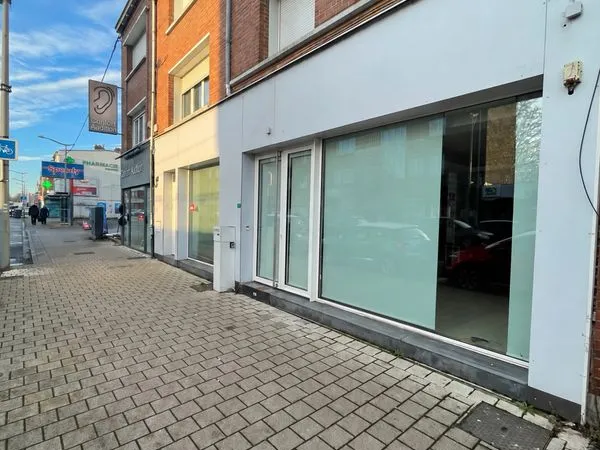 À LOUER - Local commercial - 238 m² - Lambersart