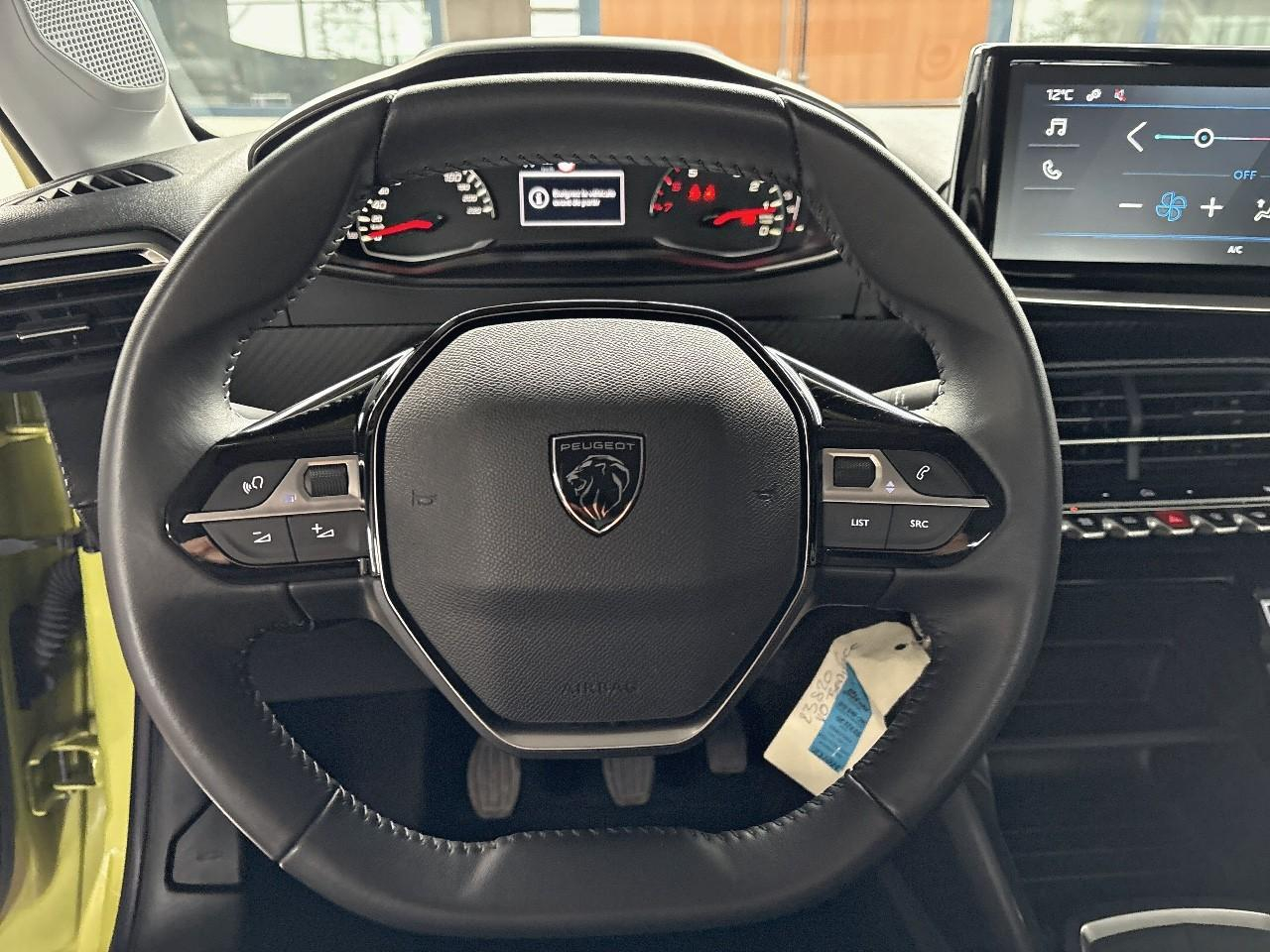 Peugeot 208 100 s&s bvm6 style — photo 9