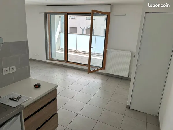 Studio Jet d'eau avec Terrasse, 150 000 EUR