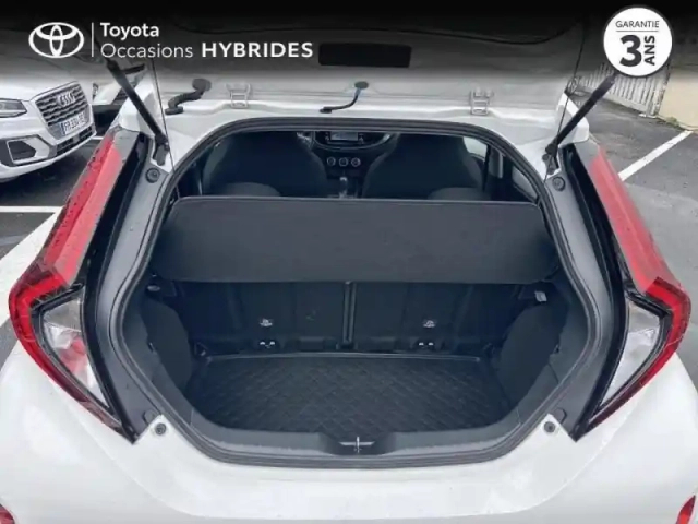 Toyota Aygo X 1.0 vvt-i 72ch dynamic s-cvt pack zen — photo 11
