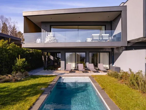 EXCLUSIVITE BARNES - ANNECY-LE-VIEUX - VILLA D'EXCEPTION - VUE PANORAMIQUE - PISCINE