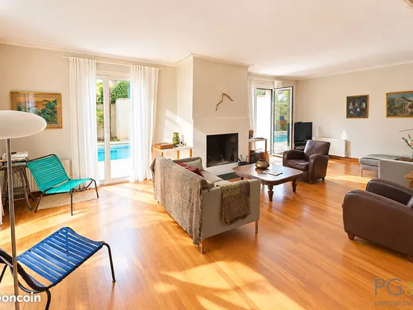 Maison 7 pièces 198 m²