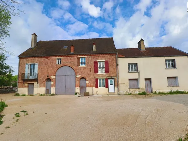 LABERGEMENT-LÈS-SEURRE - Propriété de caractère avec 2 hec