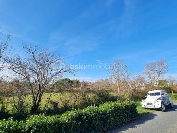 Terrain constructible 2197 m²