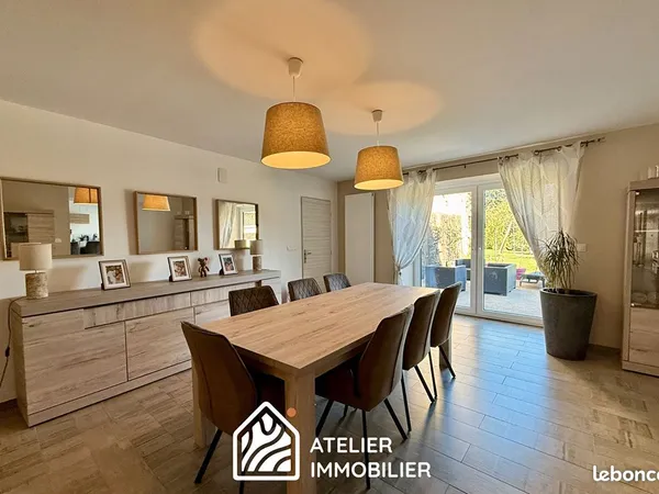 Maison 7 pièces 255 m²