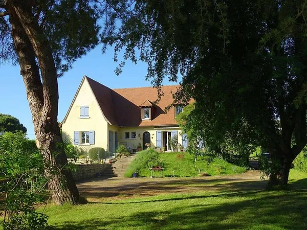 Maison 9 pièces 220 m²