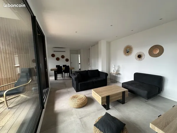 LOUE APPARTEMENT MEUBLE 1150 , disponible immédiatement