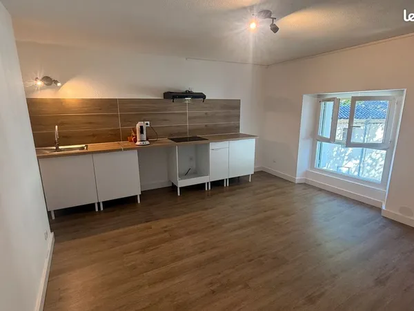 F2 49 m² rénové à neuf - Climatisation - Coeur de Ganges