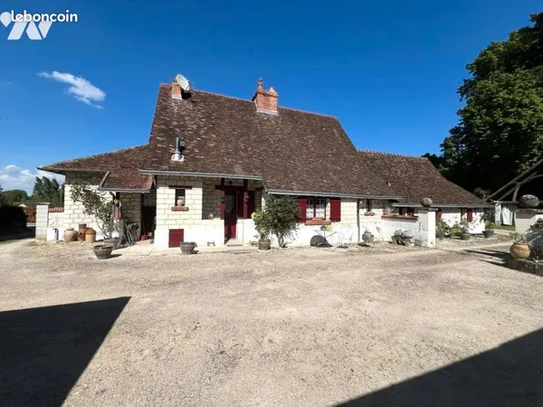 Maison avec dépendances