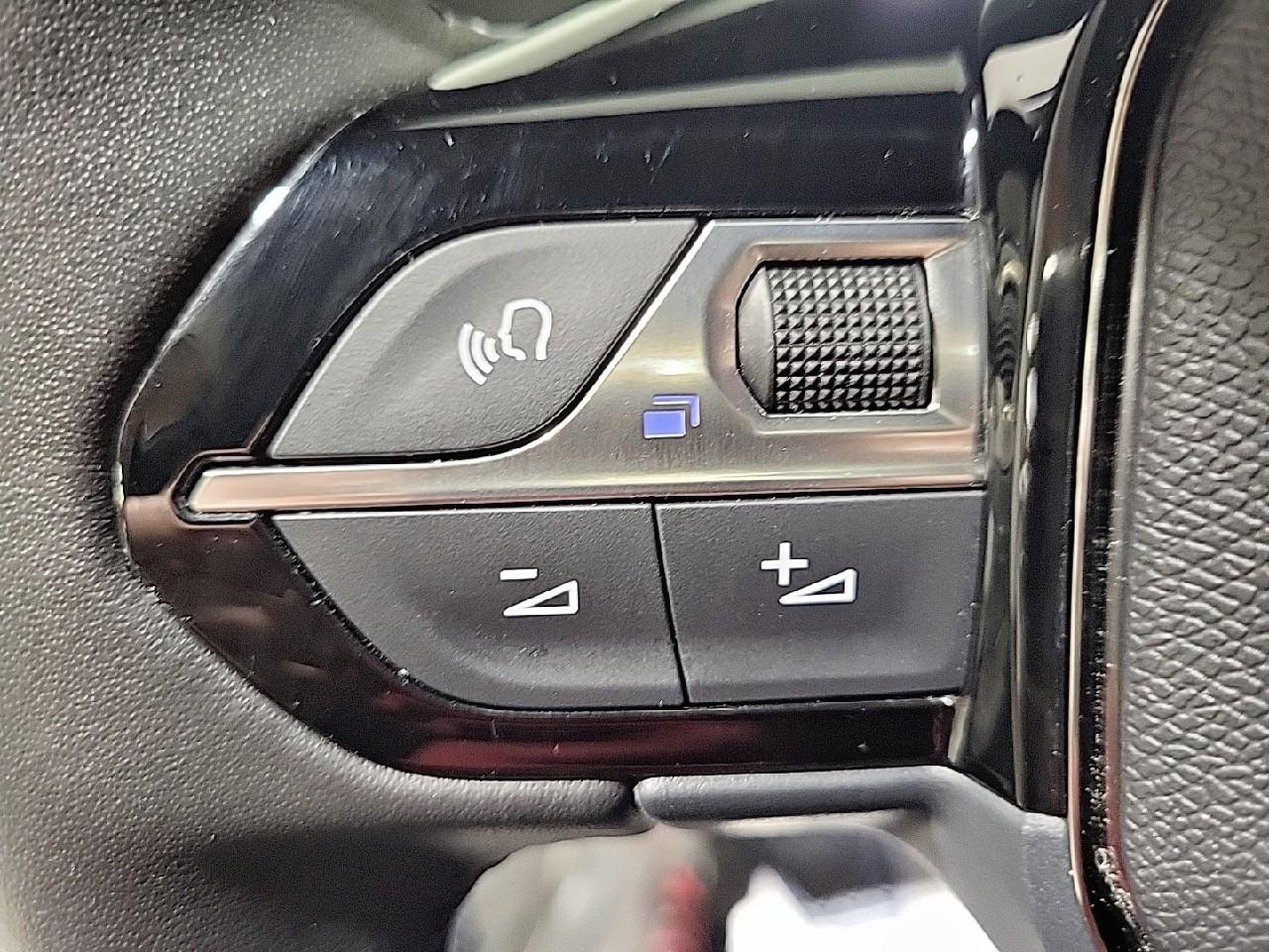 Peugeot 2008 electrique 156 ch 54 kwh allure — photo 18
