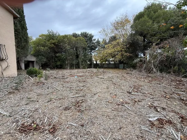 Terrain en individuel 807 m²