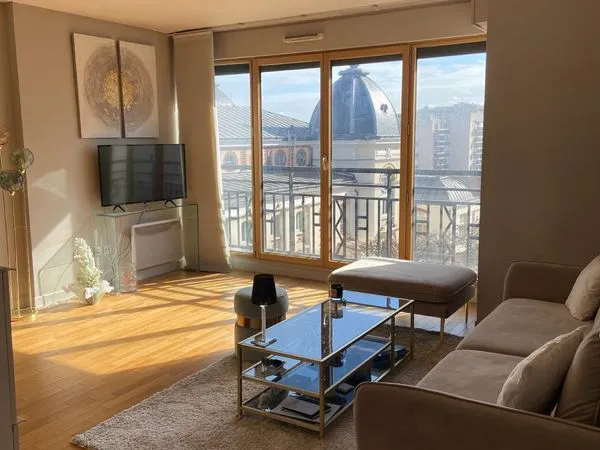 Loue Beau 2 pièces Meublé à Suresnes - 49m²