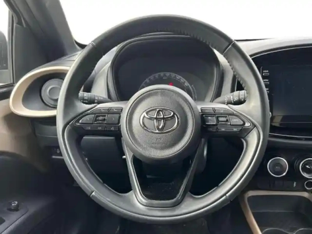 Toyota Aygo x 1.0 vvt-i 72ch design — photo 13