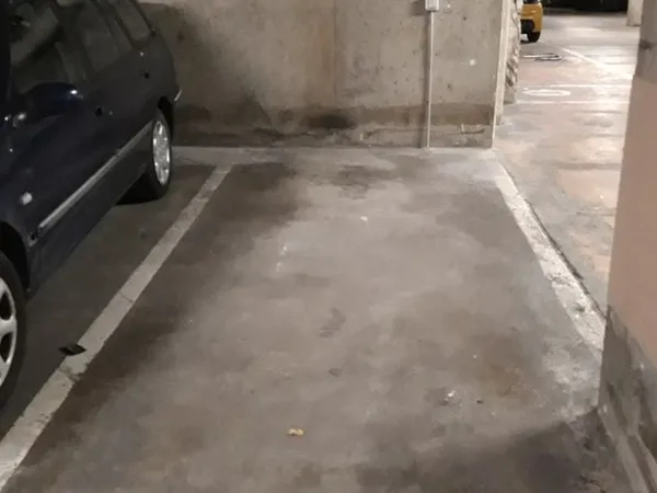 Stationnement Location Paris   90€