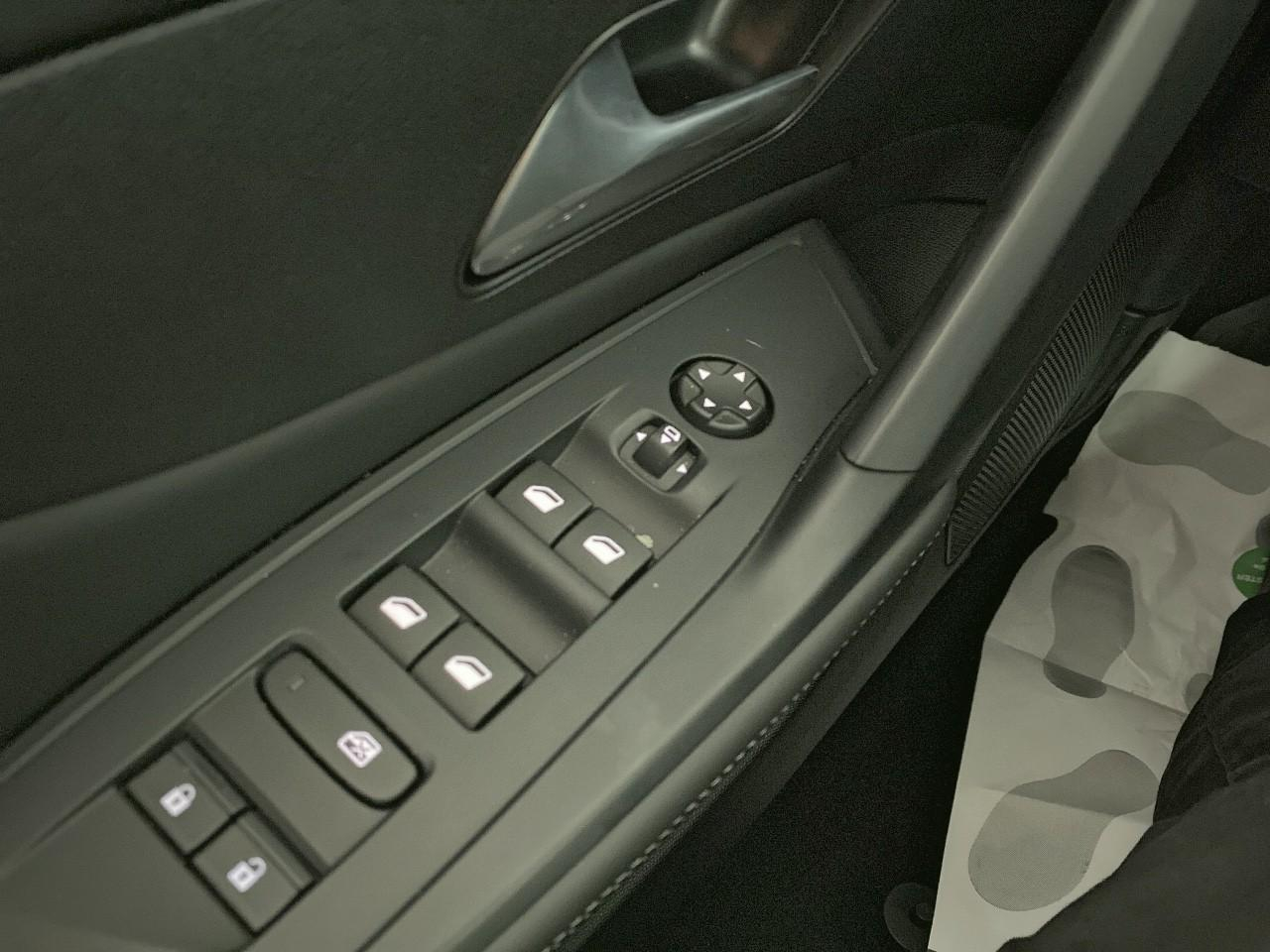 Peugeot 308 hybrid 145 e-dcs6 allure — photo 20