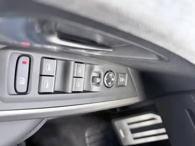 Peugeot 3008 plug-in hybrid 195 e-dcs7 — photo 75
