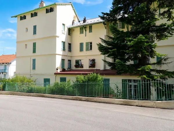 Studio à rénover avec beau potentiel – Résidence Les Alpes