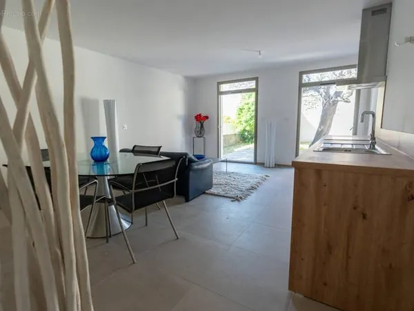 Maison neuve P5 proche gare et sergent triaire-Jardin piscinable