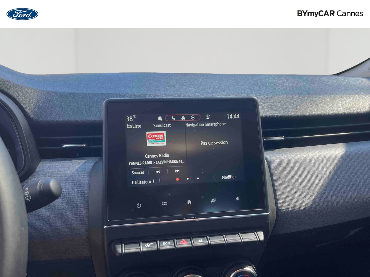 Renault Clio TCe 90 — photo 15