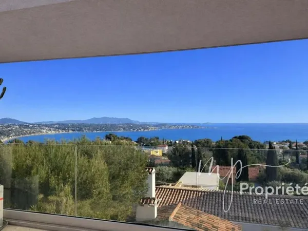 Maison à vendre à Bandol villa contemporaine vue mer