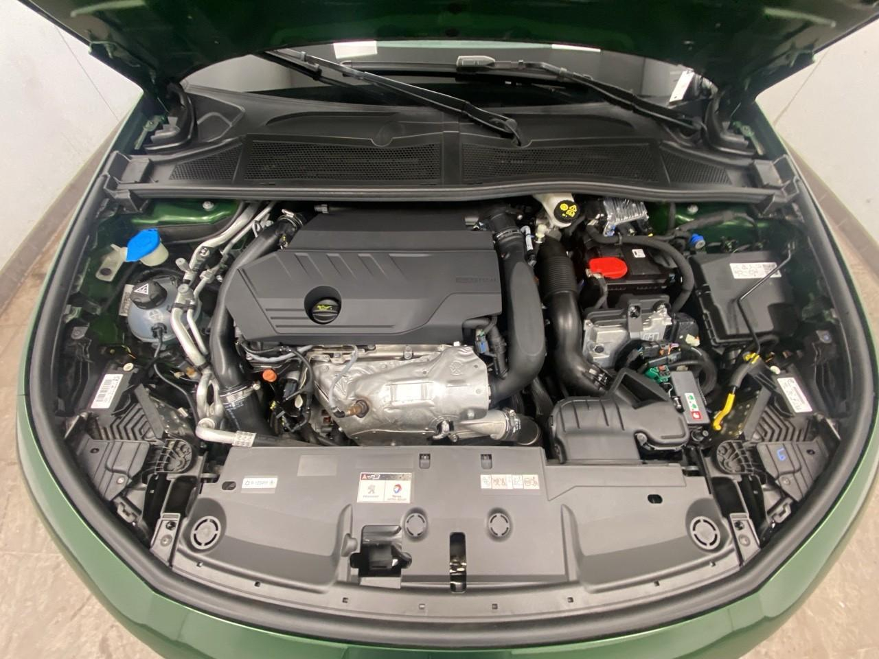 Peugeot 308 phev 180 e-eat8 allure pack — photo 14