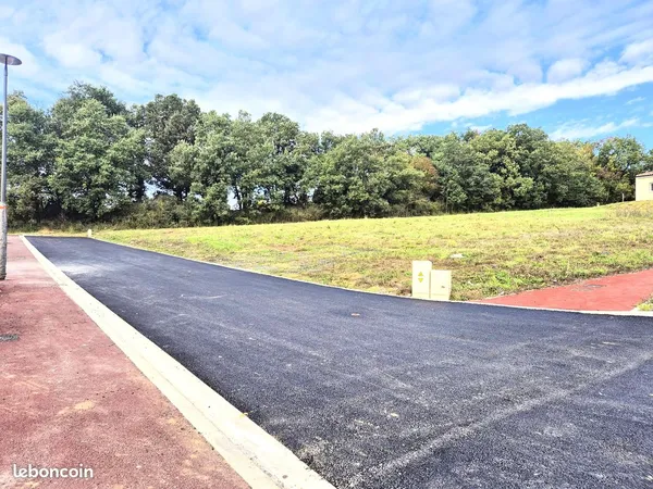 TERRAIN A VENDRE PUJAUDRAN - 716m²