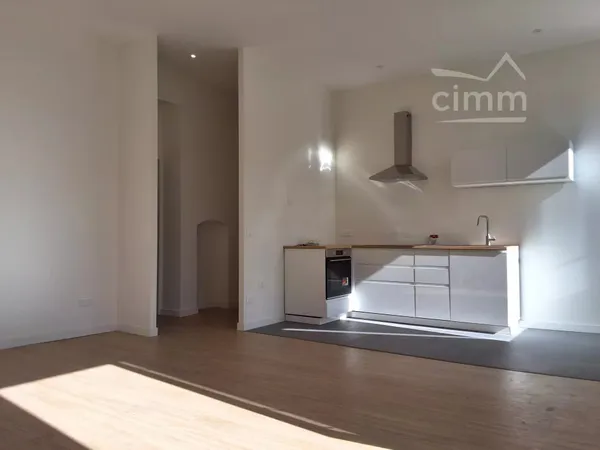 Bel appartement rénové avec GARAGE