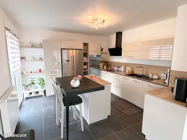 Appartement 4 pièces 97 m²