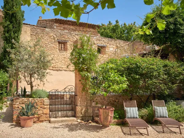 Maison 24 pièces 472 m²