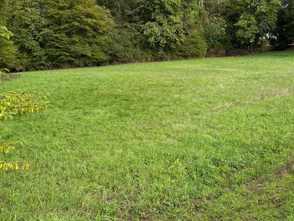Terrain constructible pour 2 maisons à Nantiat 87 Limousin