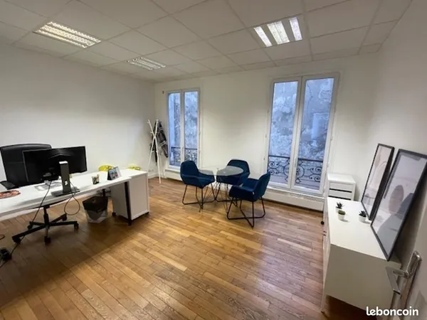 Bureau 66 m²