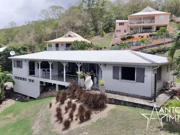 Maison de plain-pied 5 pièces 137 m²