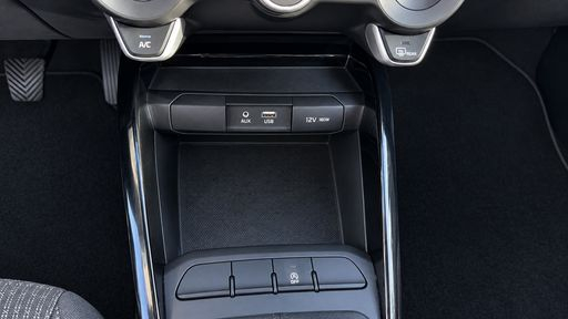 Kia Stonic 1.6 CRDi 110 - Active – 2018 – 99380 km – Diesel – Boîte Manuelle — photo 13