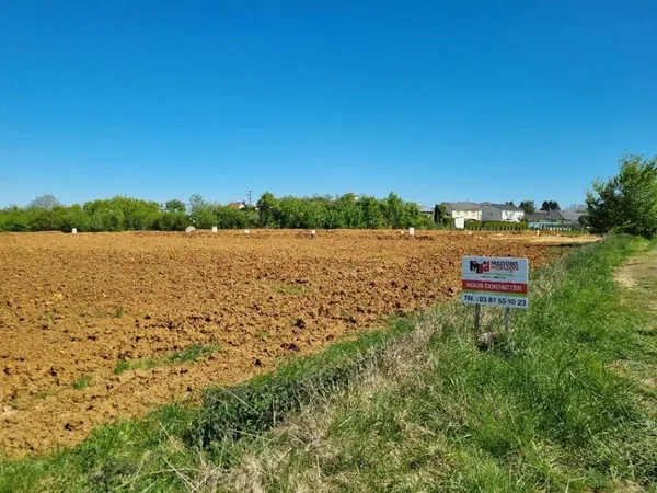 Terrain 335 m²