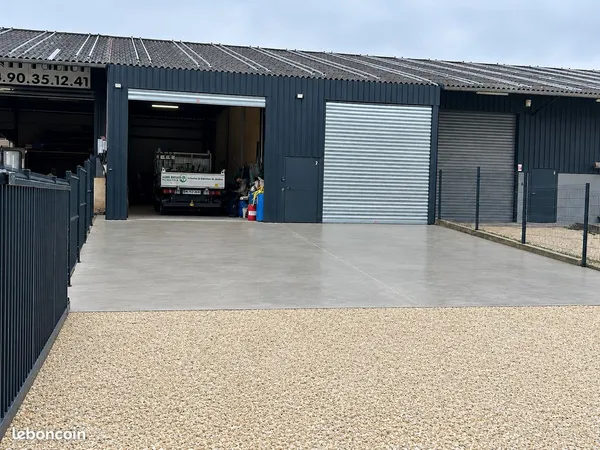 Commerce Location Valréas 130m² 1200€