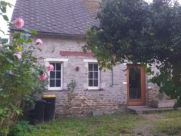 A louer grand studio à 1km de Villers-Bocage