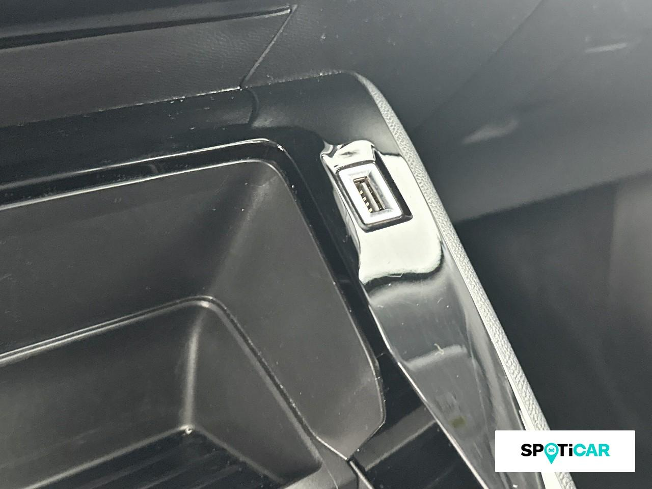 Peugeot 2008 1.2 puretech 100ch s&s active — photo 16