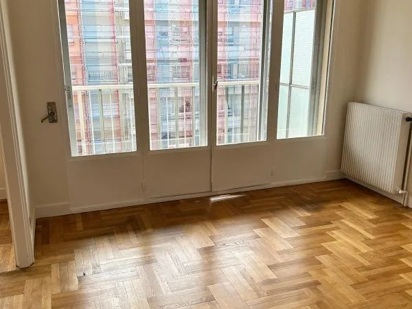 APPARTEMENT T3 RÉNOVÉ - 1 613,20 €/MOIS - RUE SULLY LYON 6ÈME